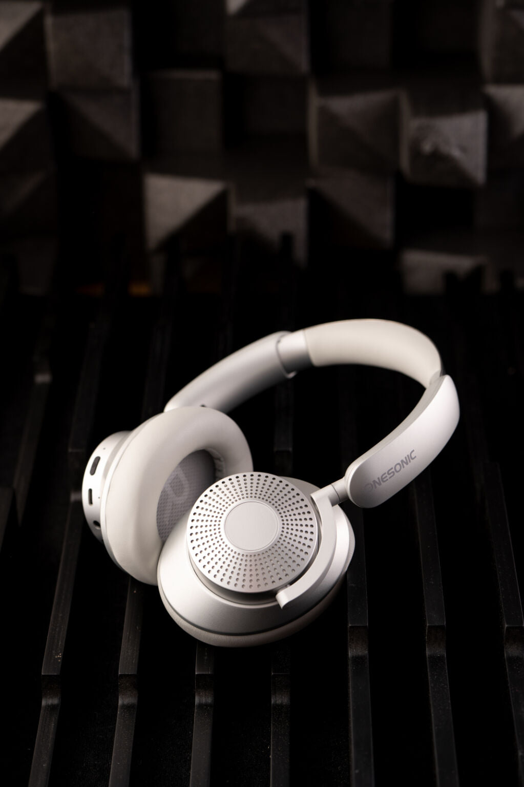 ONESONIC StudioPRO Headphones - Grey [Accessories]