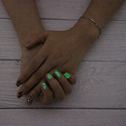 6pieces leopard luminous nail sticker
