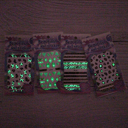 6pieces leopard luminous nail sticker