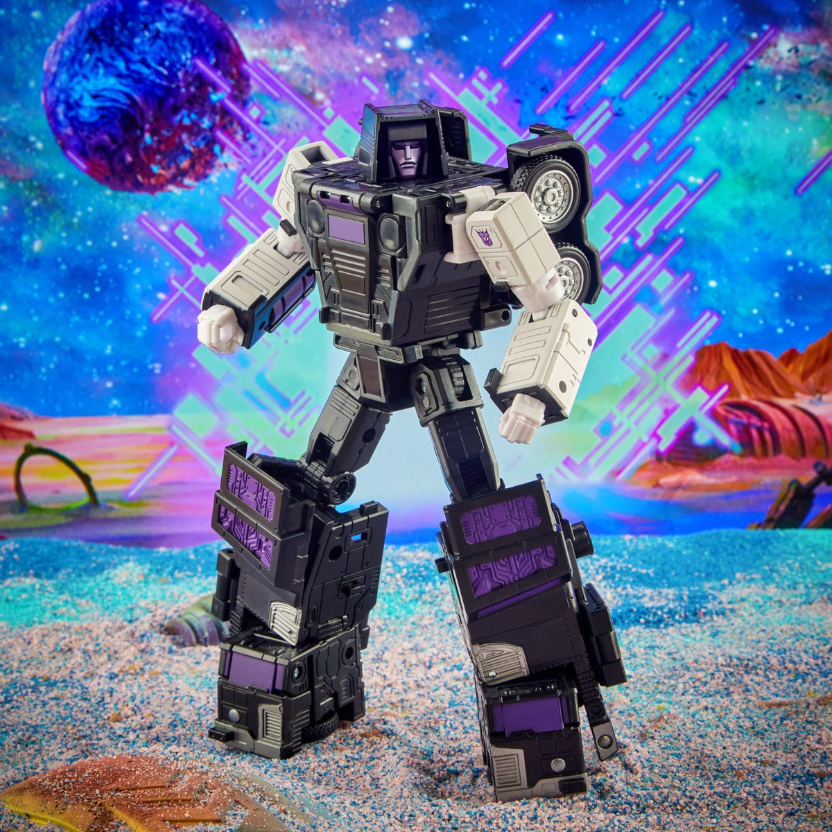 Transformers Generations Legacy 10 Inch Action Figure Commander Class Wave 2 - Motormaster